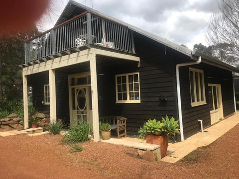 Oak Tree Barn Bridgetown - Dalby Accommodation 4