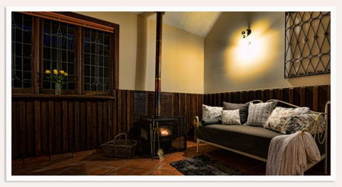 Oak Tree Barn Bridgetown - Dalby Accommodation 5