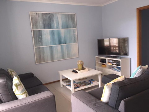 Salty Air Apartments Kingscote Kangaroo Island - Dalby Accommodation 3