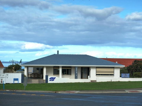 Salty Air Apartments Kingscote Kangaroo Island - Dalby Accommodation 4