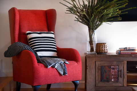 Artemis Retreat - Dalby Accommodation 1