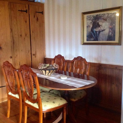 A Country Barn Retreat - Dalby Accommodation 5