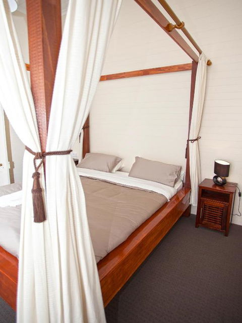 CBD Holiday Home - Dalby Accommodation 5