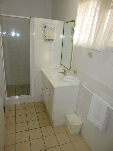 Riviera On Ruthven Motel - Dalby Accommodation 4