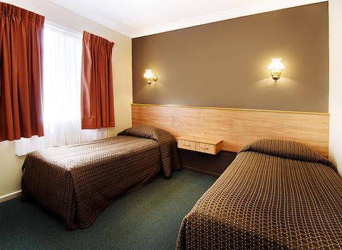 Riviera On Ruthven Motel - Dalby Accommodation 2