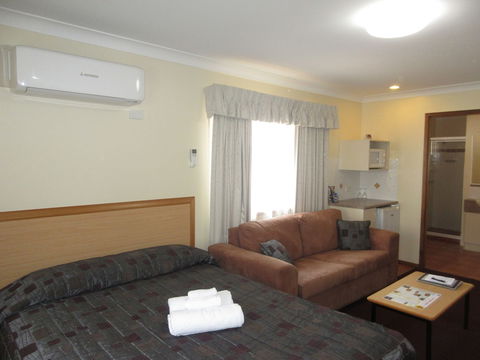 Riviera On Ruthven Motel - Dalby Accommodation 6