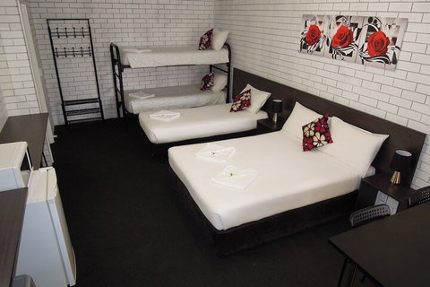 Jackaroo Apartments - Dalby Accommodation 1