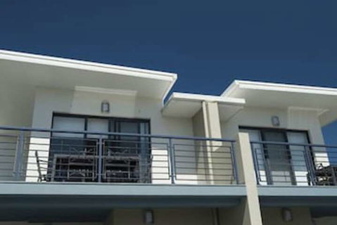 Mollymook Beachfront Executive Apartment - Dalby Accommodation 6