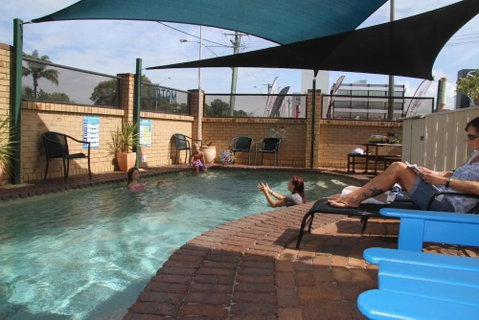 Tweed Harbour Motor Inn - Dalby Accommodation 1