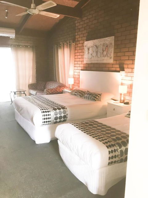 Bakery Park Motor Inn - Dalby Accommodation 5