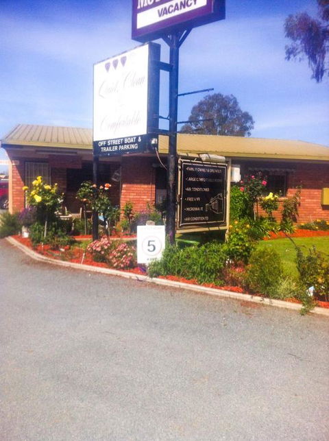 Bakery Park Motor Inn - Dalby Accommodation 4