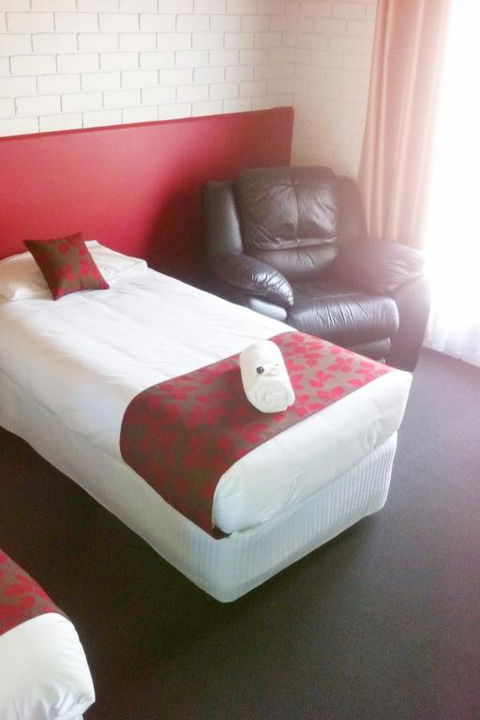 Bakery Park Motor Inn - Dalby Accommodation 1