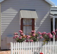 Bluebird Cottage - Dalby Accommodation