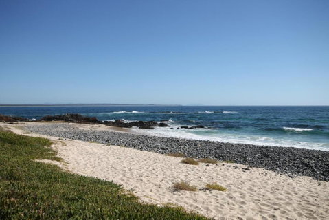 CHILL OUT LAKESIDE At FORSTER - Dalby Accommodation 1