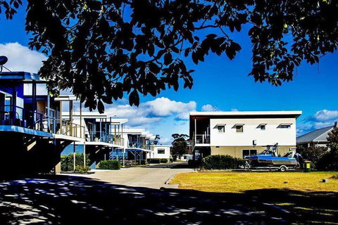 Jervis Bay Holiday Cabins - Dalby Accommodation 2