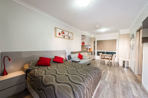 Athena Motel Apartments - Dalby Accommodation 3