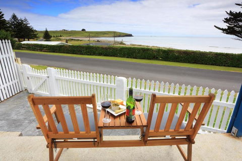 At The Beach & Not Quite At The Beach Holiday Cottages Stanley - Dalby Accommodation 6