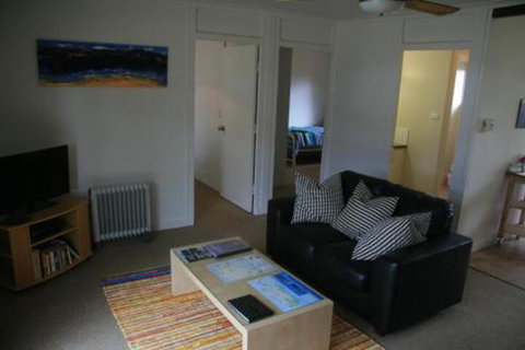 Unit1 Graydon Lodge - Dalby Accommodation 3