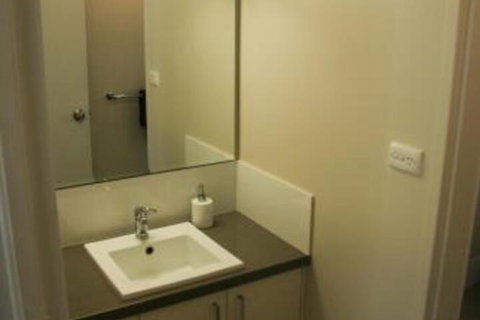 Unit1 Graydon Lodge - Dalby Accommodation 0