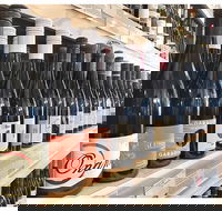 Red Hill Wine Collective - Dalby Accommodation