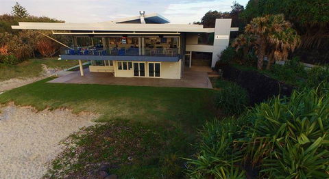 Lighthouse Beach Cafe - Dalby Accommodation 21