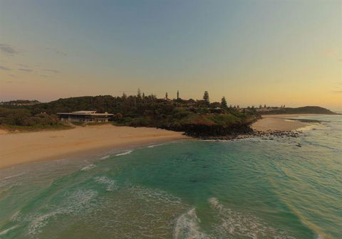 Lighthouse Beach Cafe - Dalby Accommodation 22