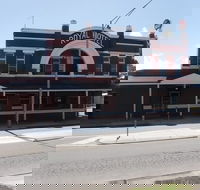 Royal Hotel - Dalby Accommodation