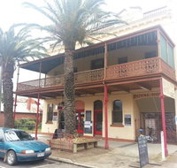 Royal Hotel Dunolly - Dalby Accommodation