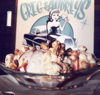 Greg and Audrey's - Dalby Accommodation