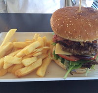 Jules by the Lake Cafe - Dalby Accommodation