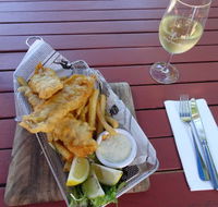 Ettalong Beach Hotel - Dalby Accommodation