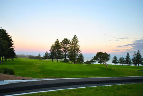 Shelly Beach Golf Club - Dalby Accommodation 0