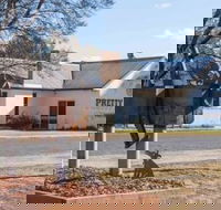 Pretty Pine Hotel - Dalby Accommodation