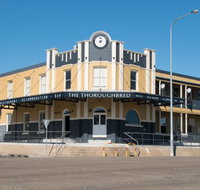 The Thoroughbred - Dalby Accommodation