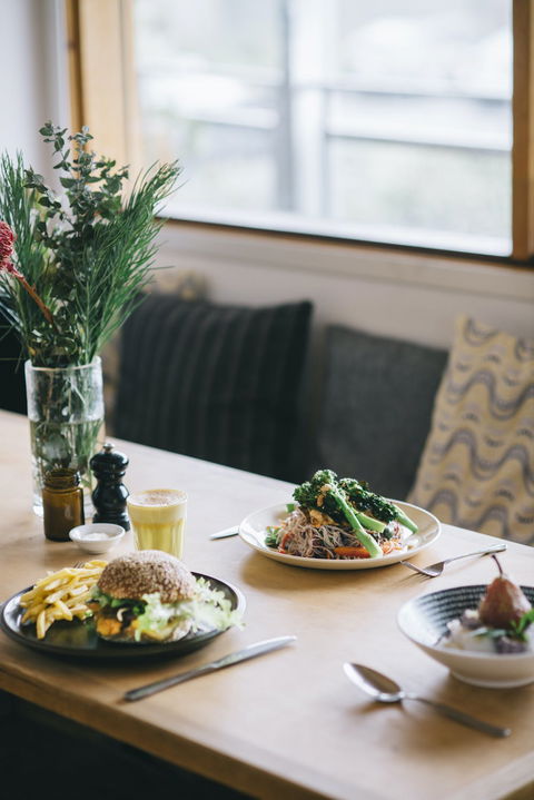 The Merri Table - Dalby Accommodation 0