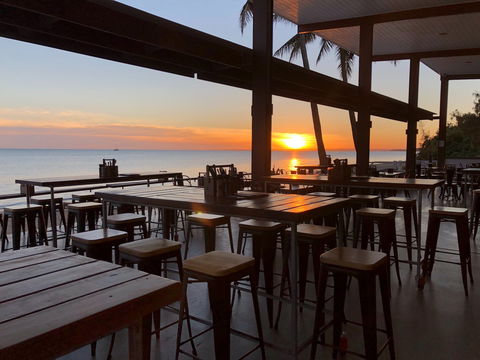 Enzo's On The Beach - Dalby Accommodation 2