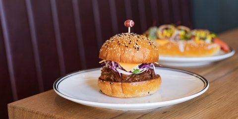 Fat Freddy's Beach Bar And Diner - Dalby Accommodation 1