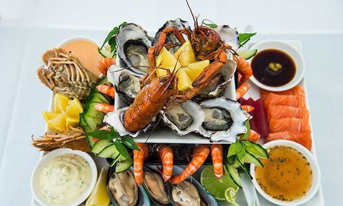 On The Inlet Seafood Restaurant - Dalby Accommodation 9
