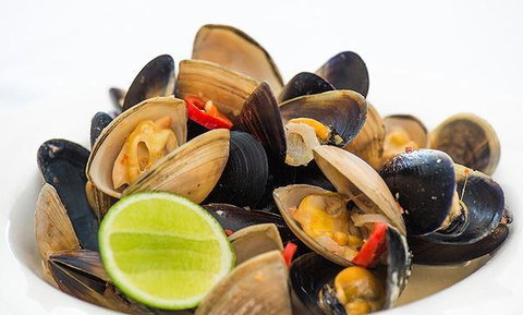 On The Inlet Seafood Restaurant - Dalby Accommodation 6