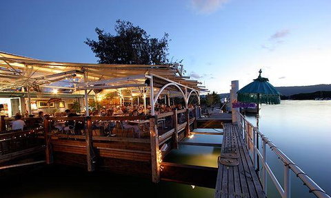 On The Inlet Seafood Restaurant - Dalby Accommodation 8