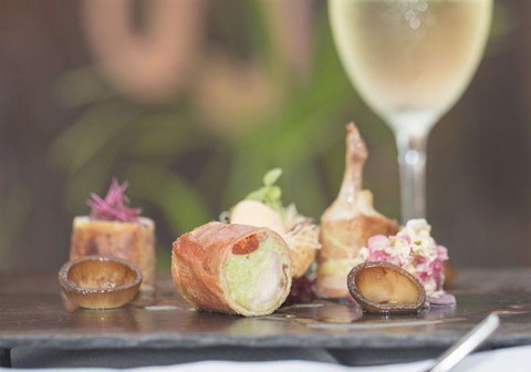 Salsa Bar & Grill - Dalby Accommodation 7