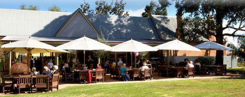 The Crossing Cafe & Restaurant - Dalby Accommodation 5