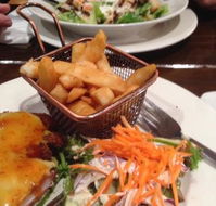 Three Little Pigs Tavern - Dalby Accommodation