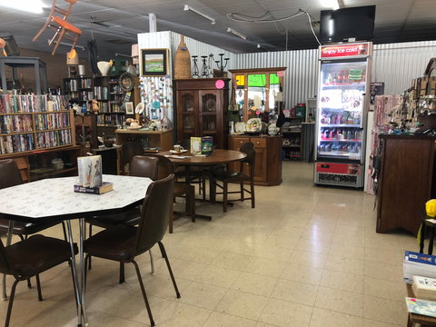 Wallaroo Treasures And Treats Cafe - Dalby Accommodation 0