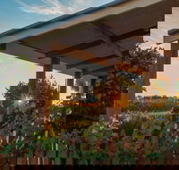 Caf in the Vines - Dalby Accommodation