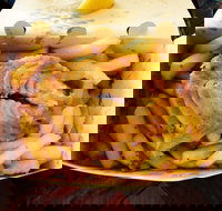 Fin's Cafe - Dalby Accommodation