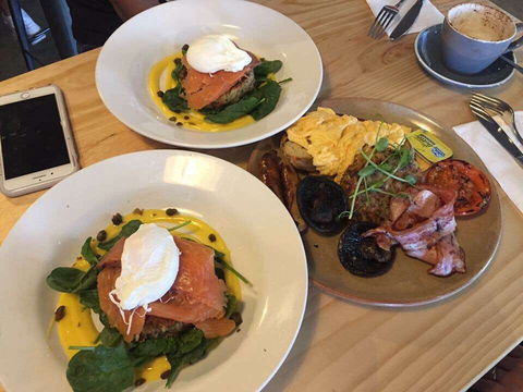 Artezen Espresso Bar - Dalby Accommodation 0