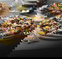 Crust Gourmet Pizza Bar - Belmont - Dalby Accommodation