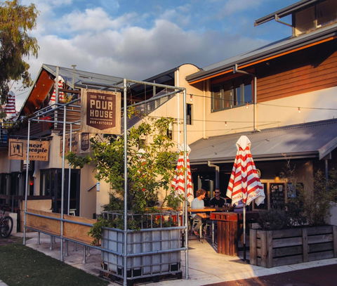 The Pourhouse Bar And Kitchen - Dalby Accommodation 0