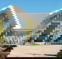 Artwine Cellar Door - Dalby Accommodation